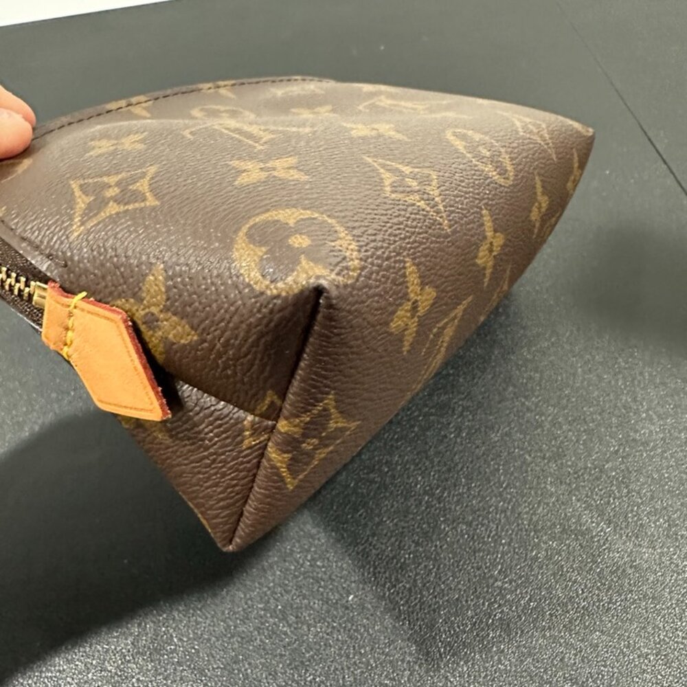 Louis Vuitton Monogram Cosmetic Pouch (JB1417) - Picture 6 of 10